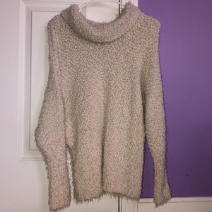 Crowl Neck Sweater